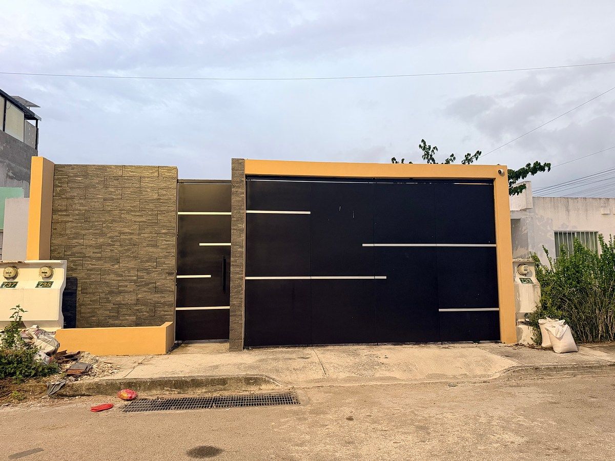 En venta casa en Ciudad Caucel, foto 1 de 8