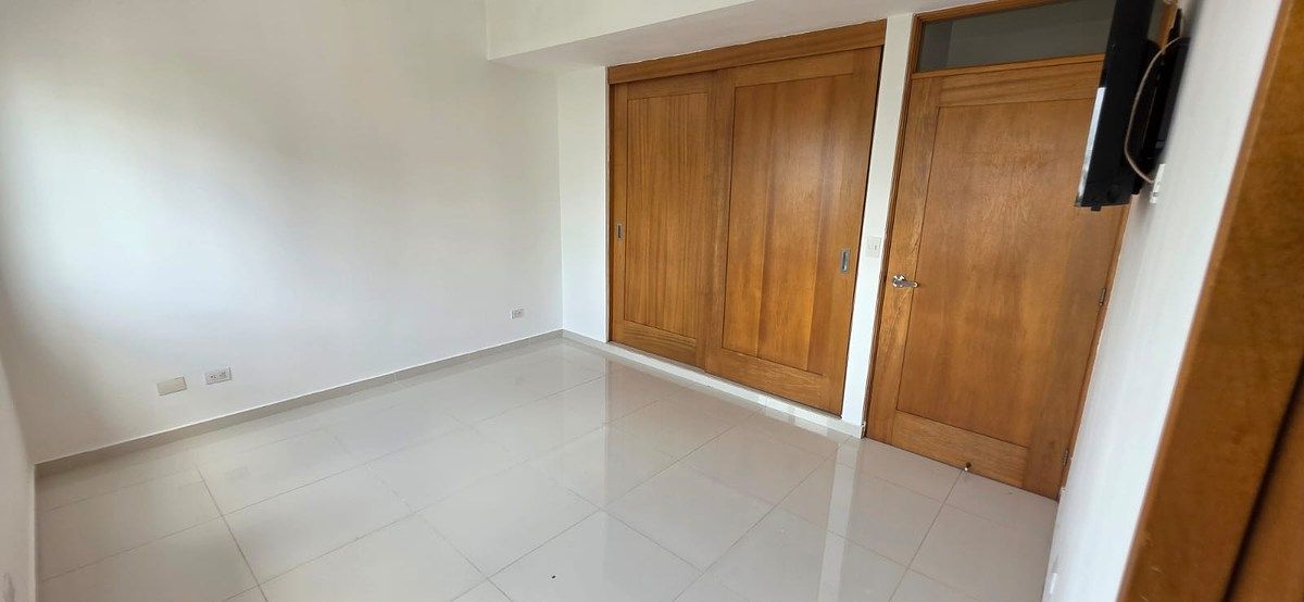 En Venta | Apartamento de 1 Habitación con Línea Blanca | El Vergel | 76 m², foto 1 de 10