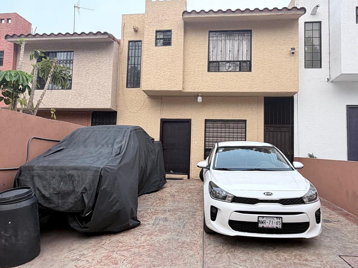 Casa en Venta en El Rubí, Sección Lomas – Totalmente Amueblada, foto 1 de 16