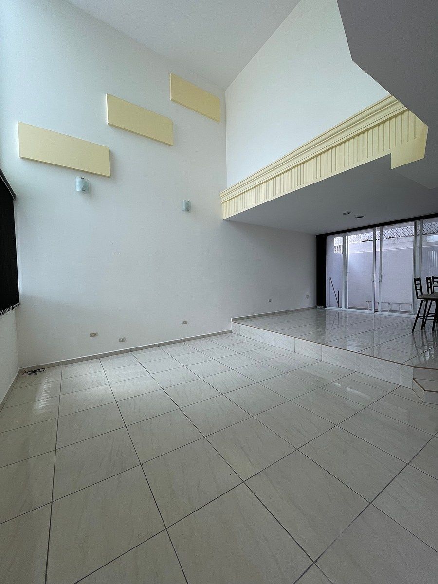 Casa em condomínio fechado em Milenio III, Querétaro, foto 3 de 18