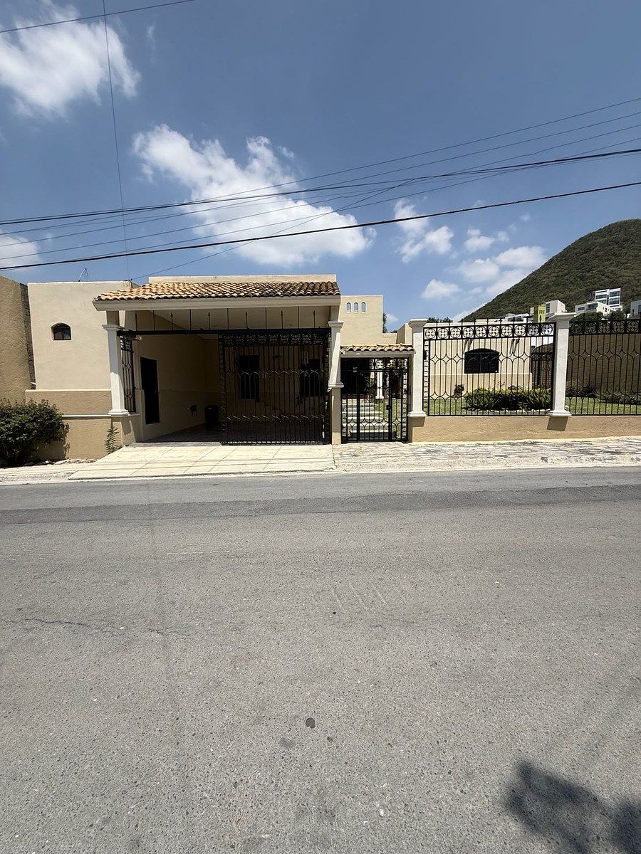 CASA EN VENTA ZONA CARRETERA NACIONAL (CAMPESTRE BUGAMBILIAS), foto 1 de 46