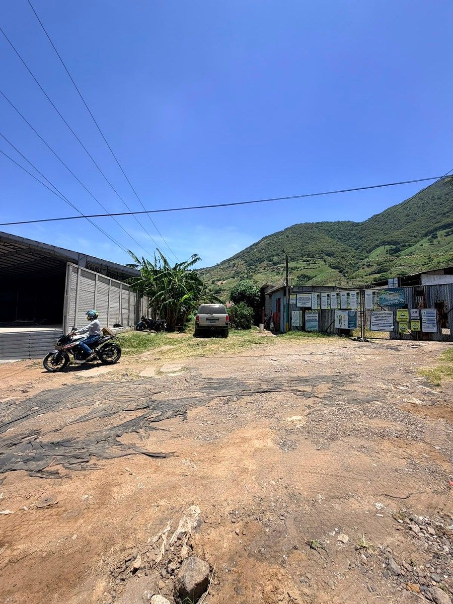 Terreno en Venta en Amatitlán, Guatemala | Ideal para Desarrollo Industrial, Log - Image 1