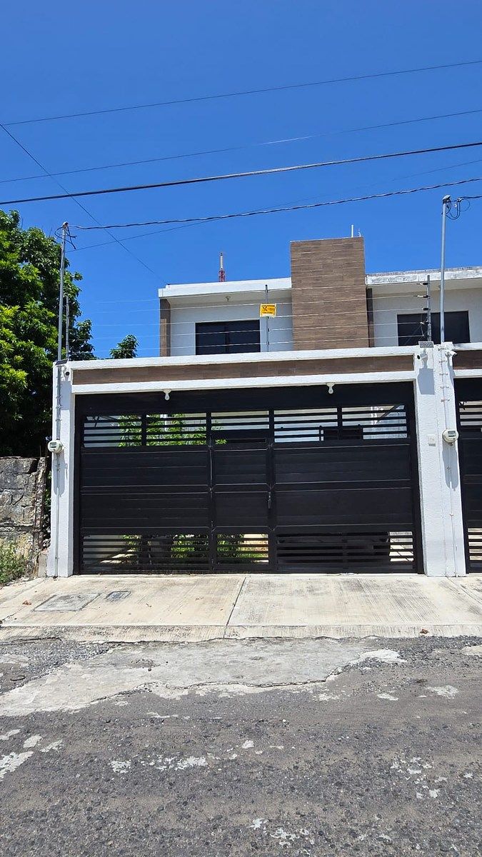 Casa à Venda com Quarto no Andar Térreo, Boca del Río, foto 1 de 16