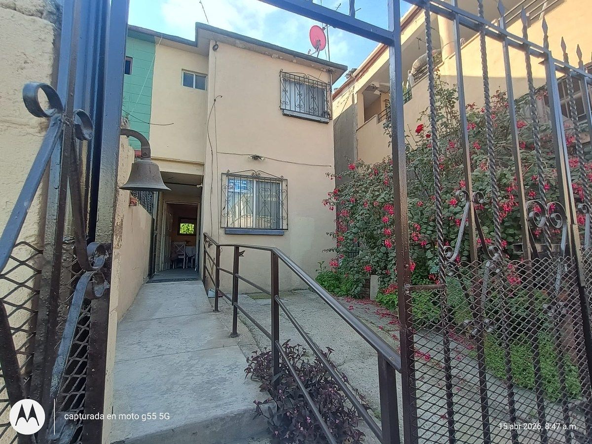 CASA EN VENTA EN PRESIDENTES EN 2,900,000 MXN, foto 1 de 14