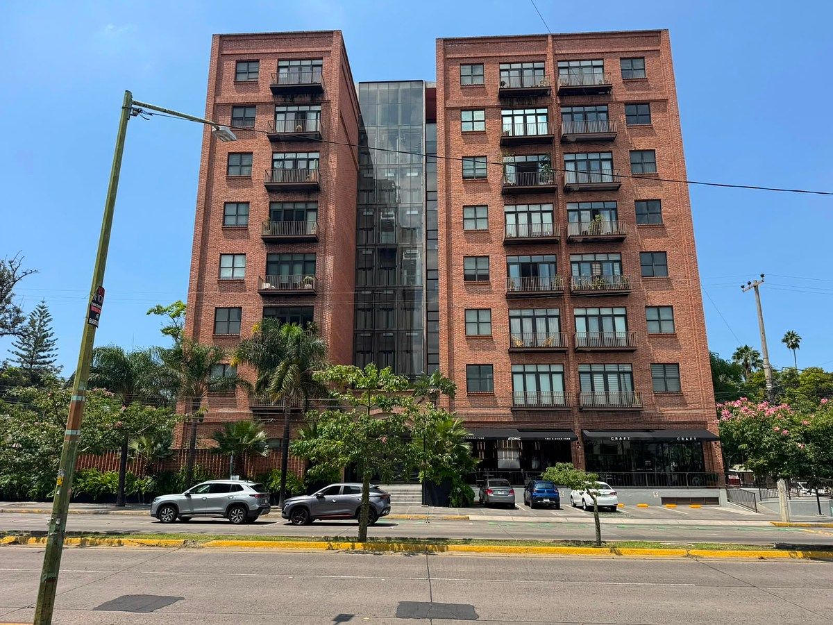 HERMOSO DEPARTAMENTO EN RENTA EN COLONIA AMERICANA | AV. LA PAZ, foto 1 de 24