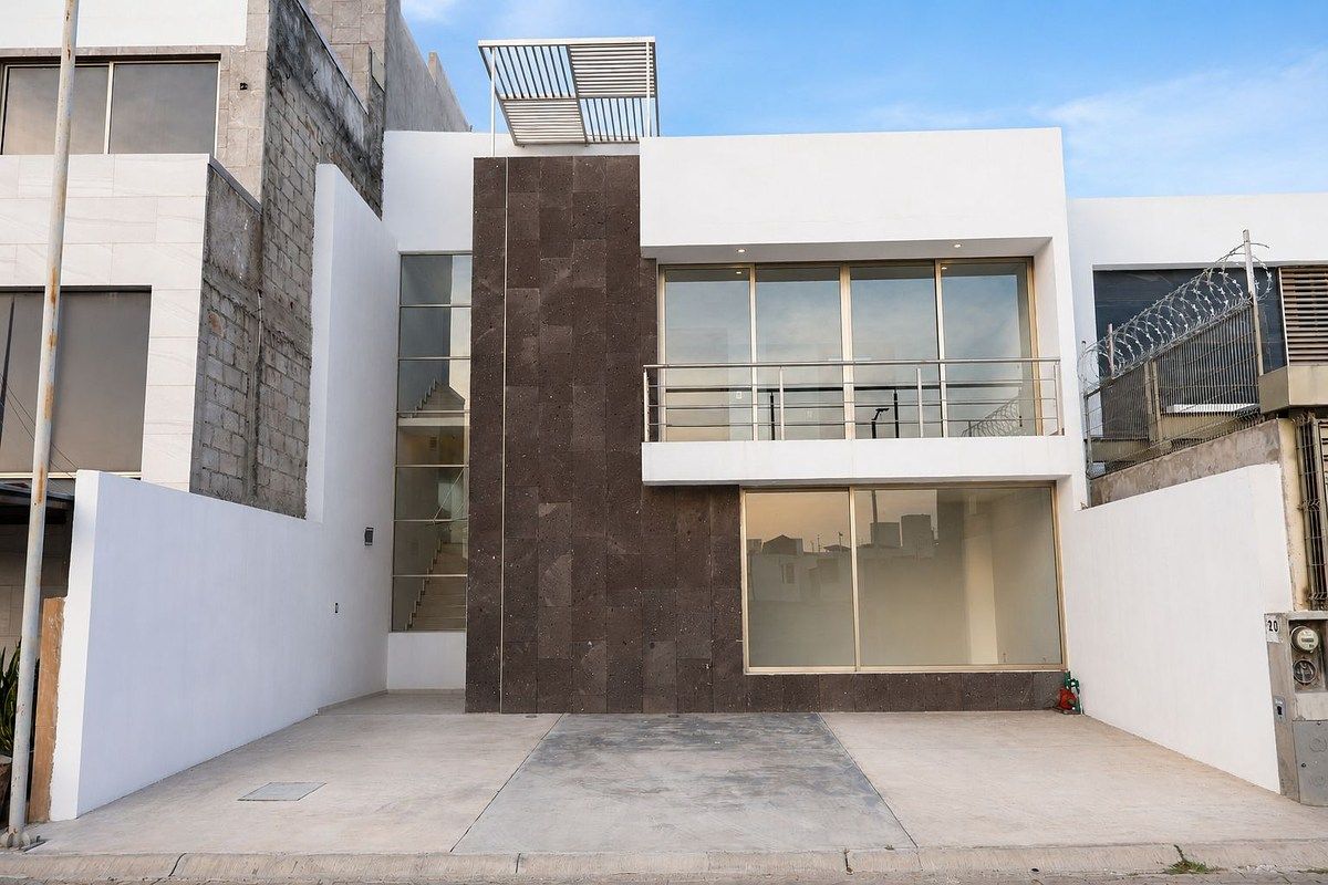 Fachada, foto 1 de 18