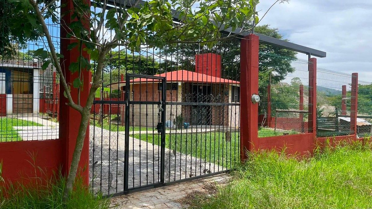 Casa com terreno à venda, foto 1 de 15