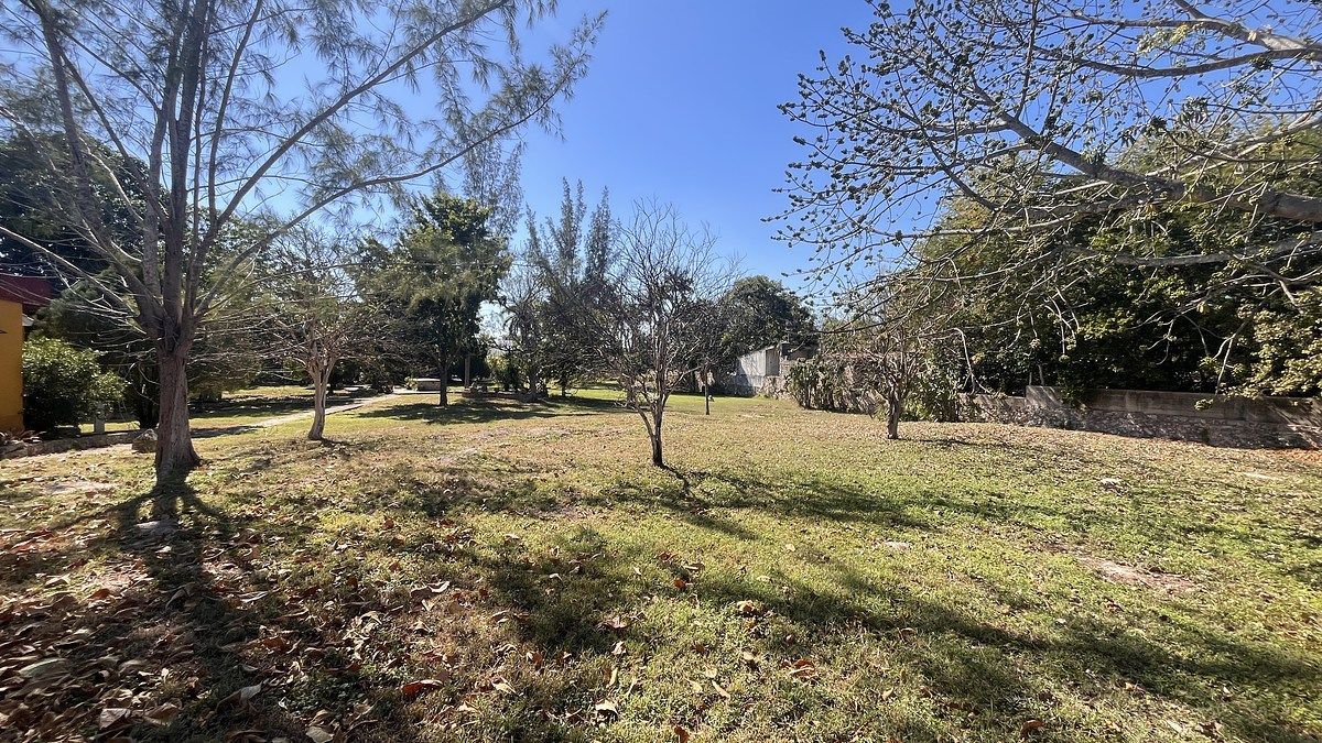 TERRENO À VENDA PERTO DA MACRO PLAZA MERIDA YUCATAN, foto 1 de 24