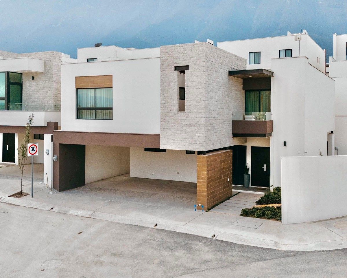 House in Valle de Cumbres Premier, García, photo 2 of 11