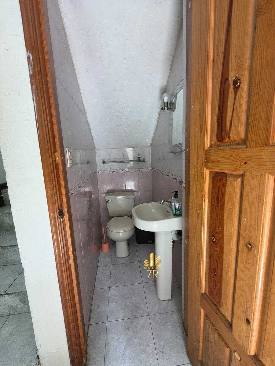 Medio baño PB, foto 5 de 22
