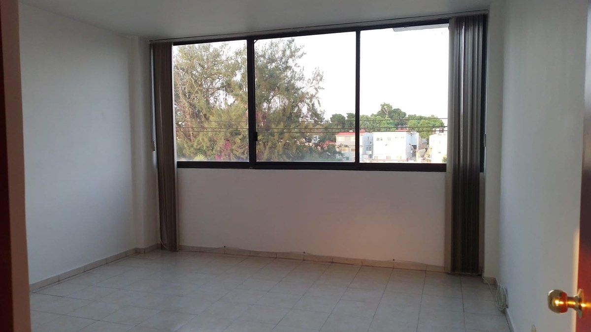 HABITACIÓN PRINCIPAL. VISTA A LA AVENIDA MORELOS, photo 10 of 12