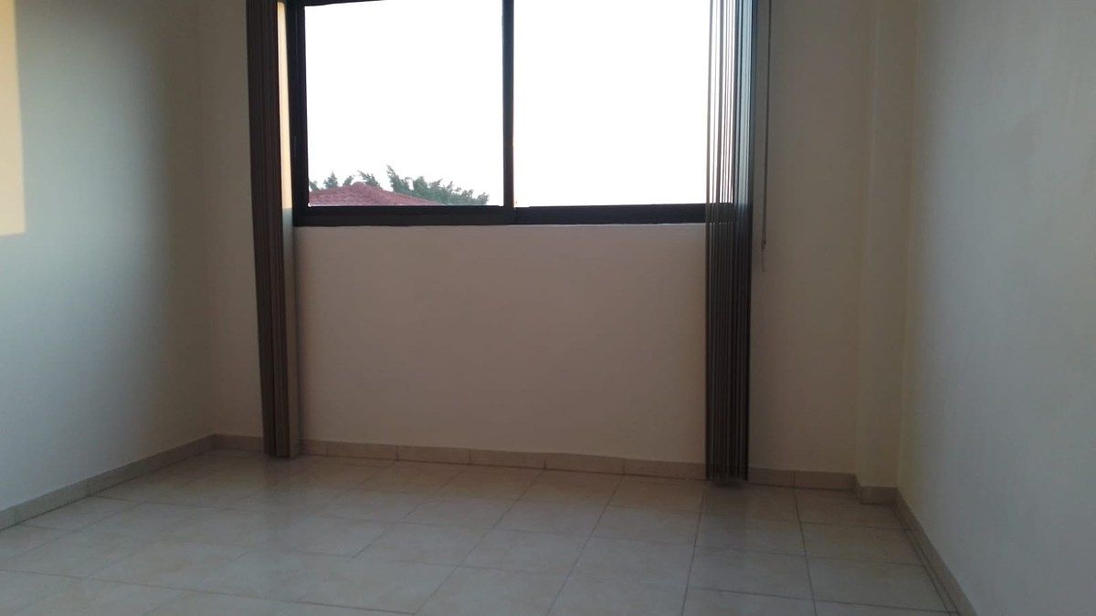 HABITACIÓN SECUNDARIA VISTA AL INTERIOR DEL EDIFICIO, photo 11 of 12