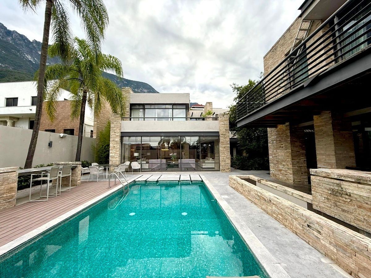 Casa em Villas Del Pedregal, San Pedro Garza García, foto 2 de 32