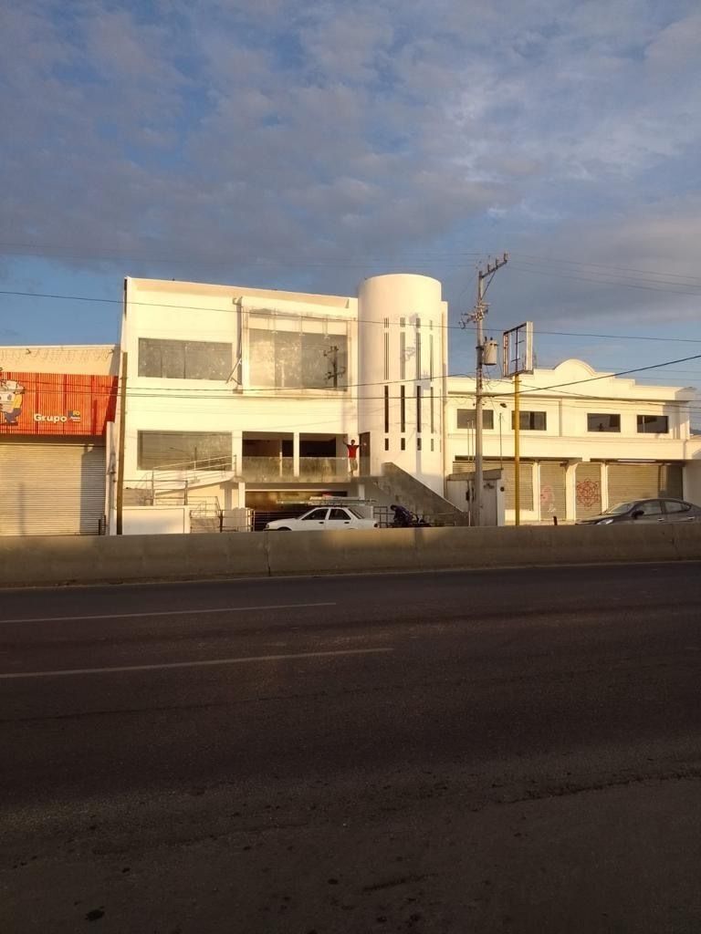 BUILDING FOR LOFTS / HOTEL, photo 1 of 6