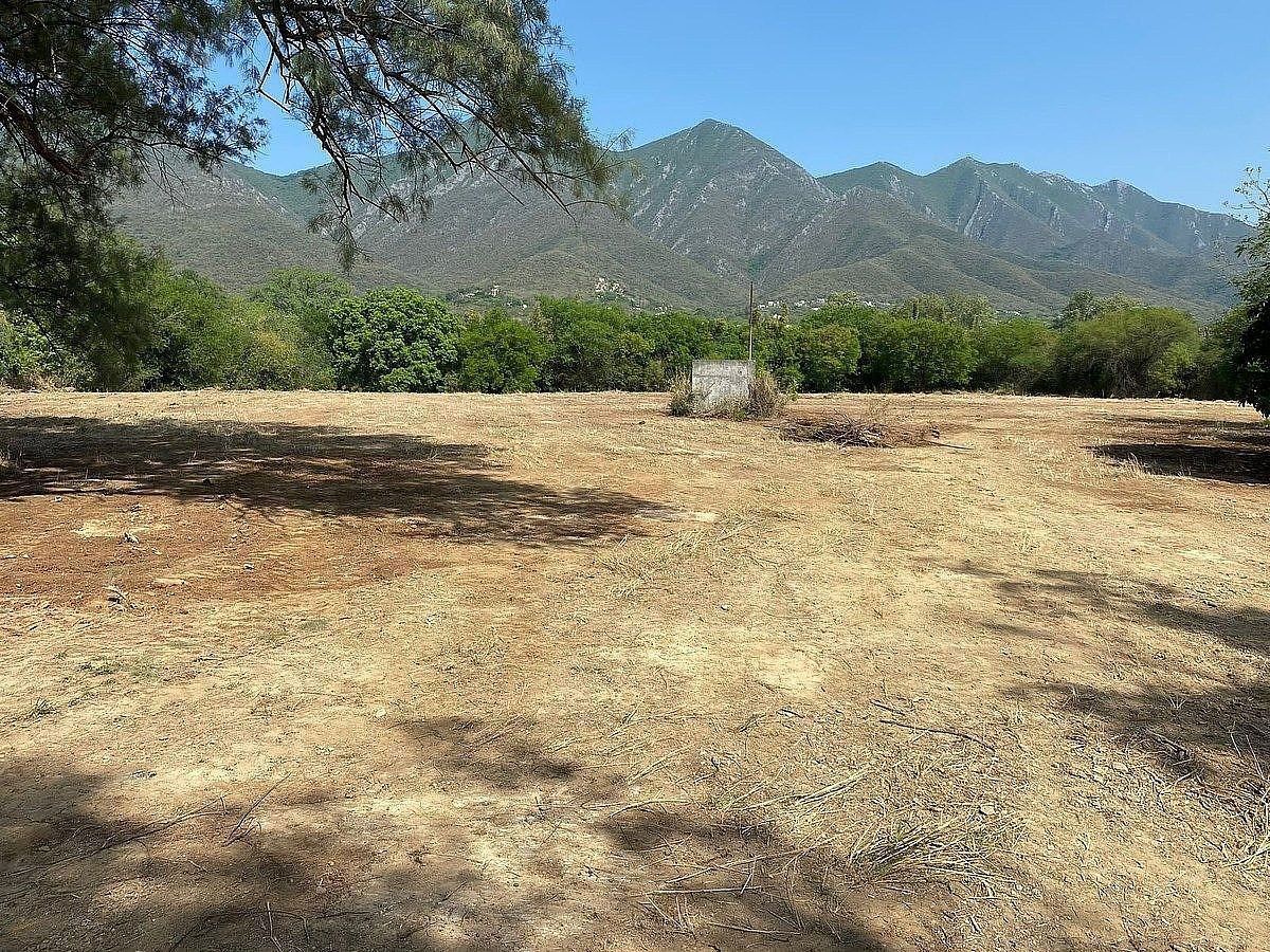 Lote em El Yerbaniz, Santiago, foto 2 de 8