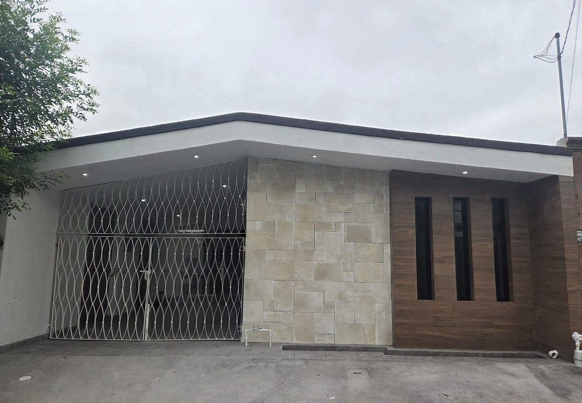 Casa en Venta en Mitras Centro, Remodelada de una planta, foto 1 de 21