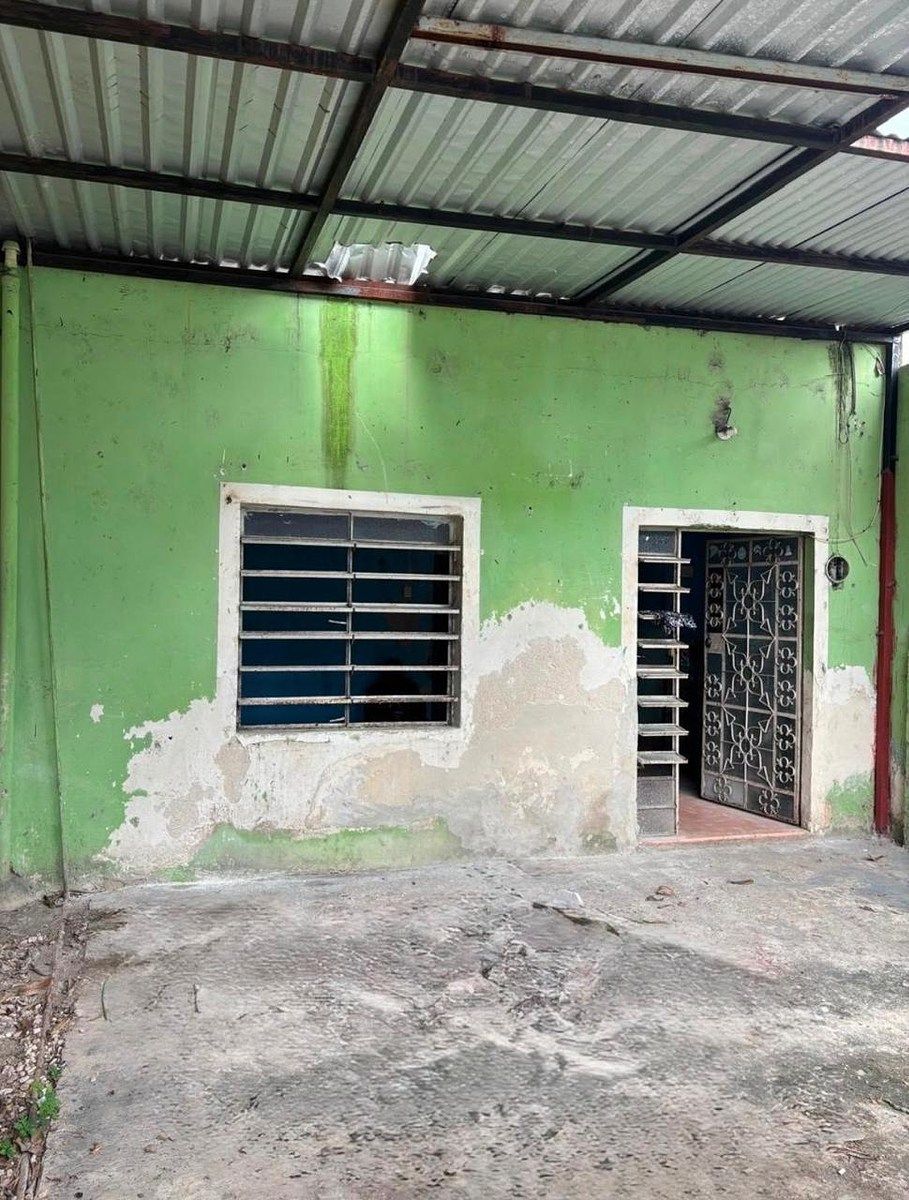 INVIERTE EN EL CENTRO DE MÉRIDA CASA PARA REMODELAR EN $930,000, foto 1 de 10