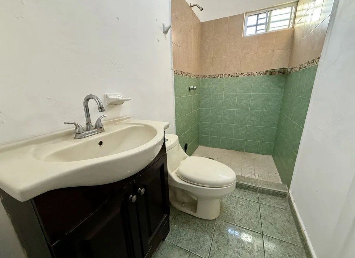 Baño de sala comedor, foto 9 de 16