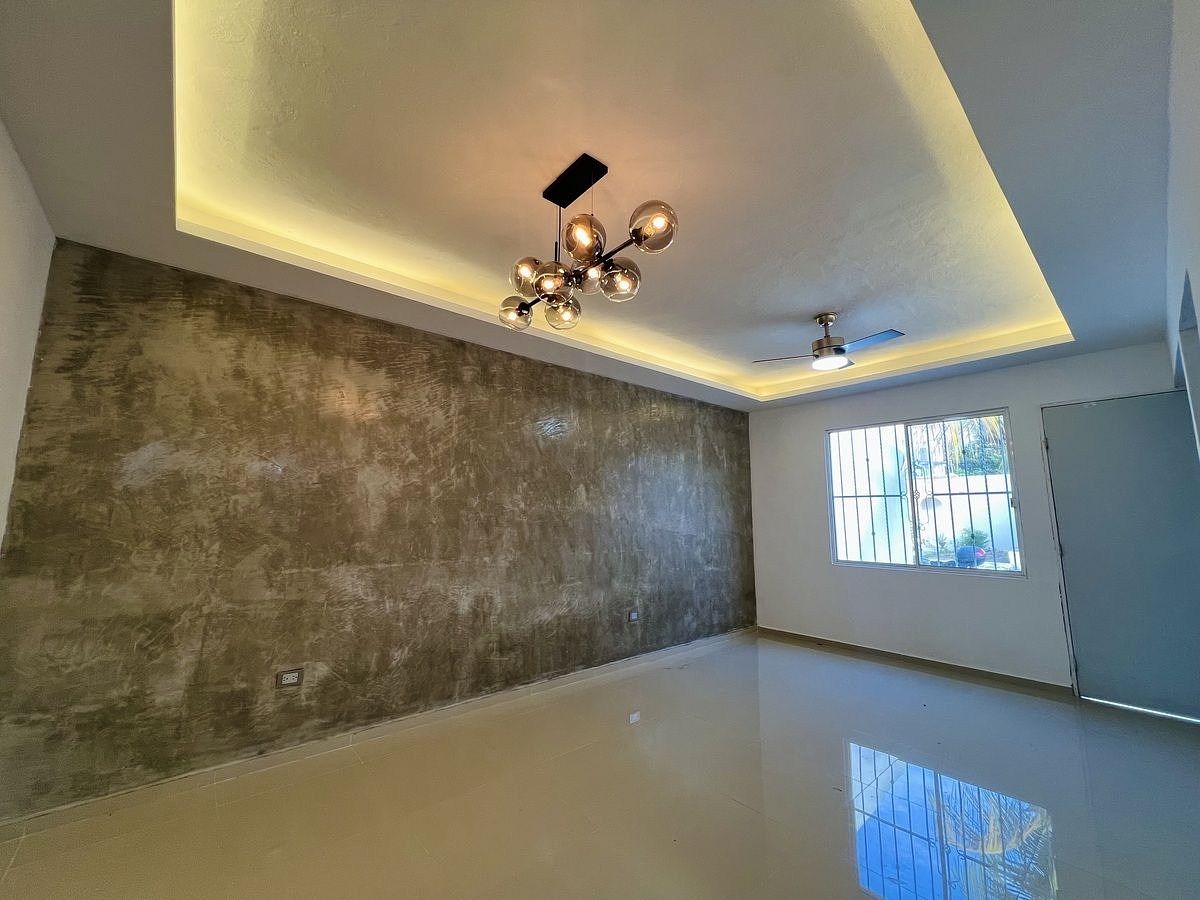 EN VENTA CASA REMODELADA DE UNA PLANTA EN CIUDAD CAUCEL, MERIDA, foto 1 de 13