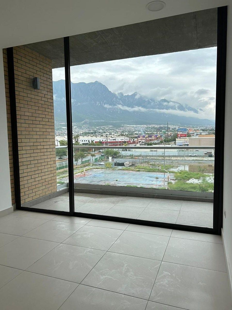 Apartment in El Lechugal, Santa Catarina, photo 2 of 10