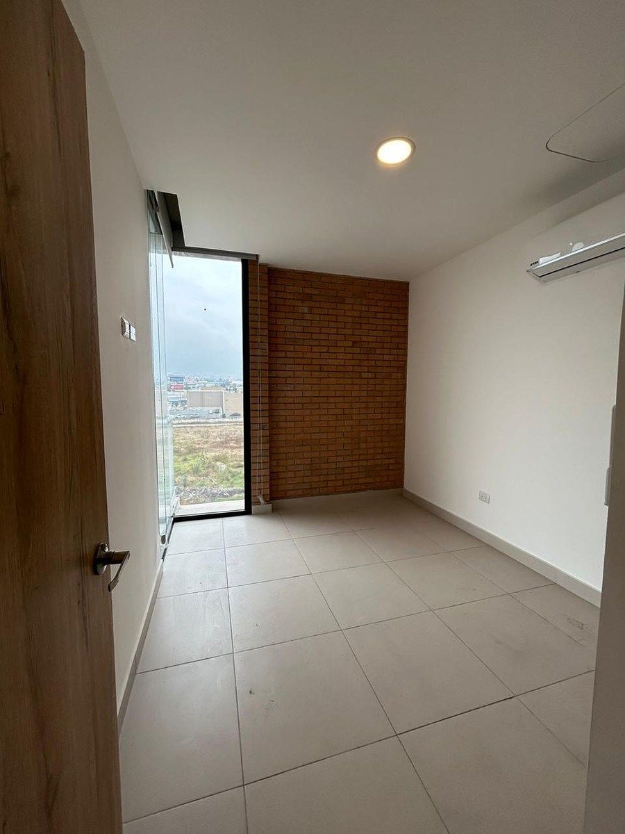 Apartment in El Lechugal, Santa Catarina, photo 7 of 10