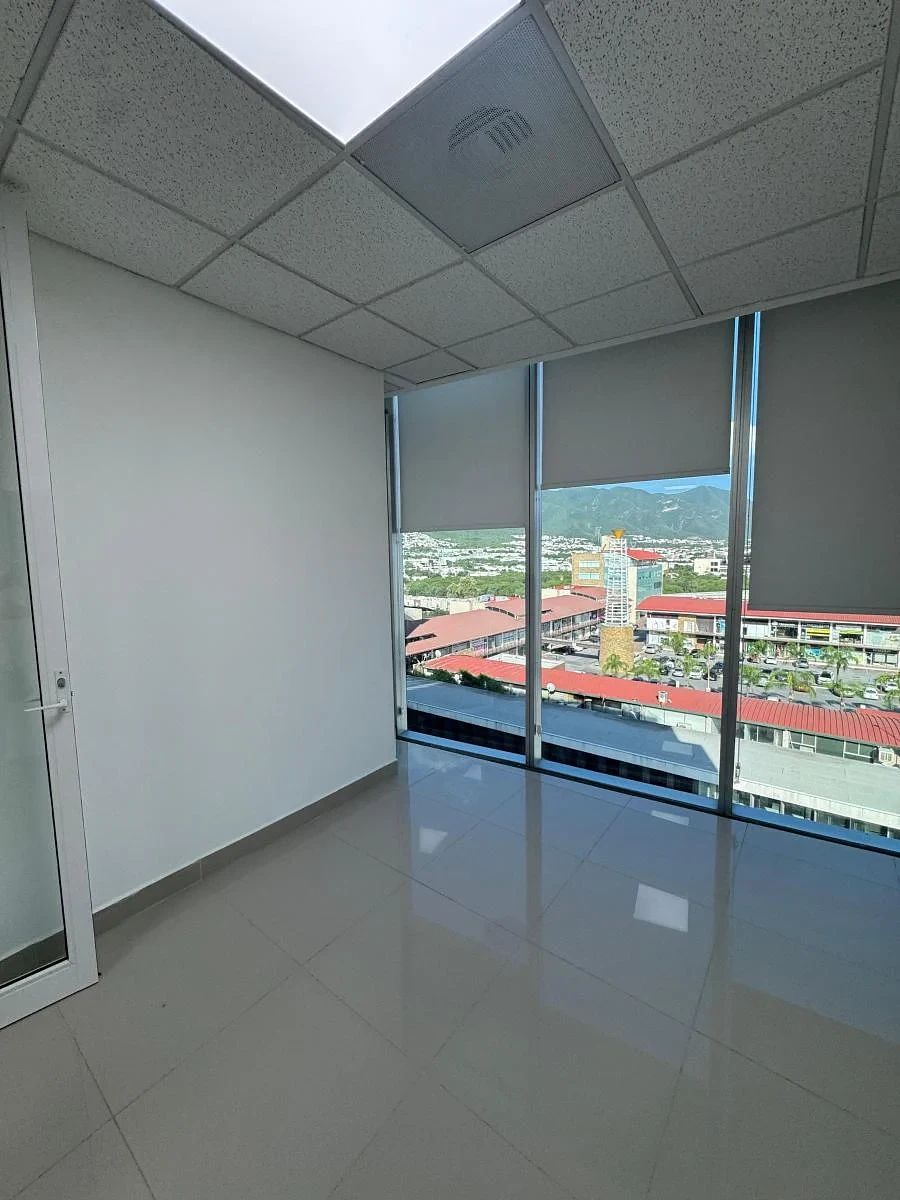Sala Comercial em Villas la Rioja, Monterrey, foto 7 de 11