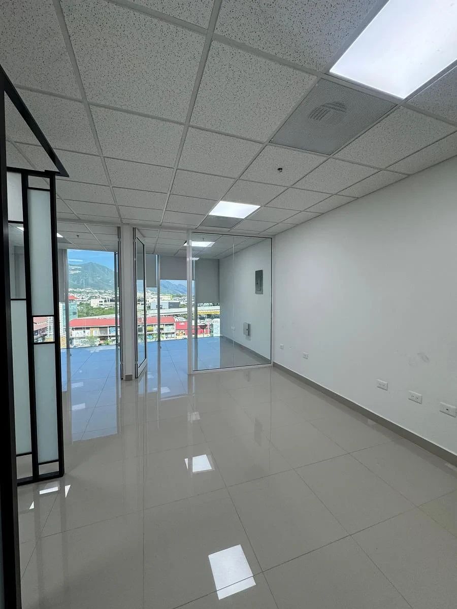 Sala Comercial em Villas la Rioja, Monterrey, foto 5 de 11