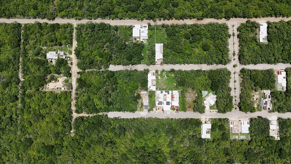 TERRENO À VENDA DE 300 M2 I PRONTO PARA CONSTRUIR EM CONKAL COM PREÇO ESPECIAL, foto 1 de 6