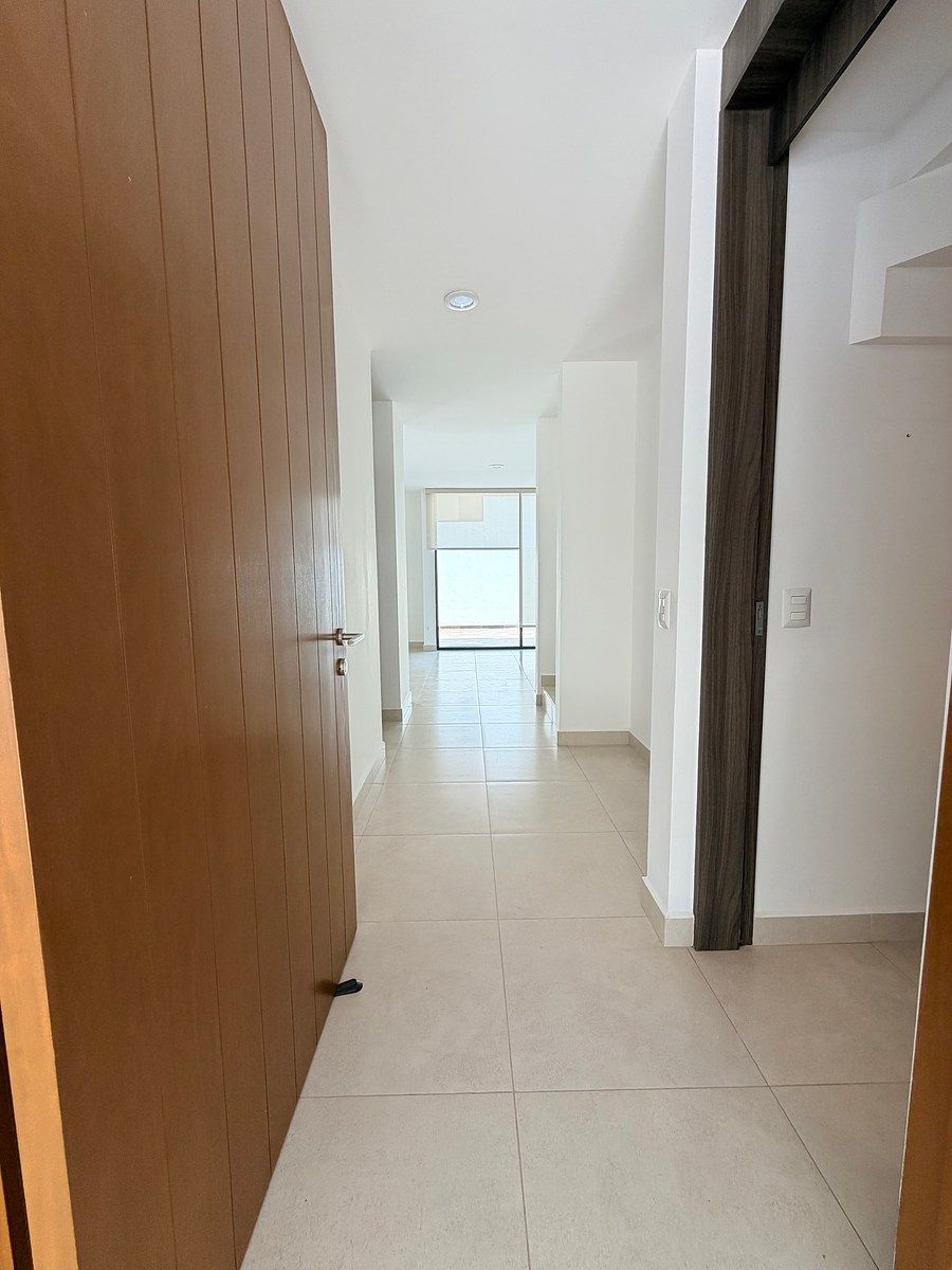 Casa em Zibatá, El Marqués, foto 2 de 35
