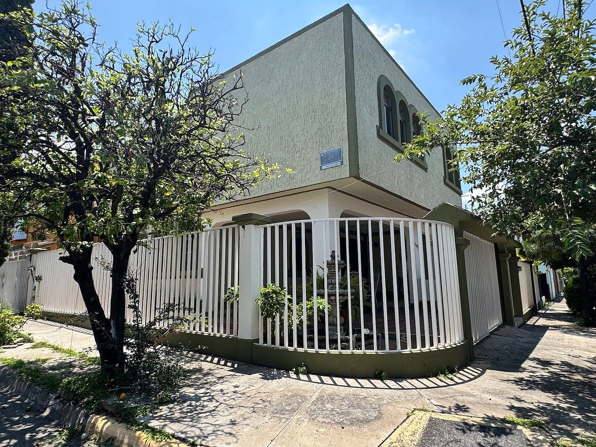 Casa em Jardines del Country, Guadalajara, foto 3 de 29
