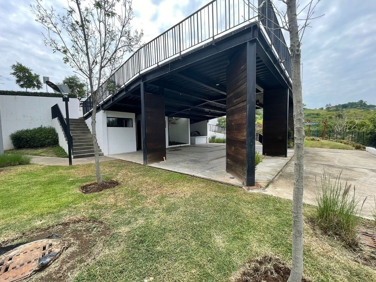 Lot in Colinas de San Isidro, Zapopan, photo 3 of 12