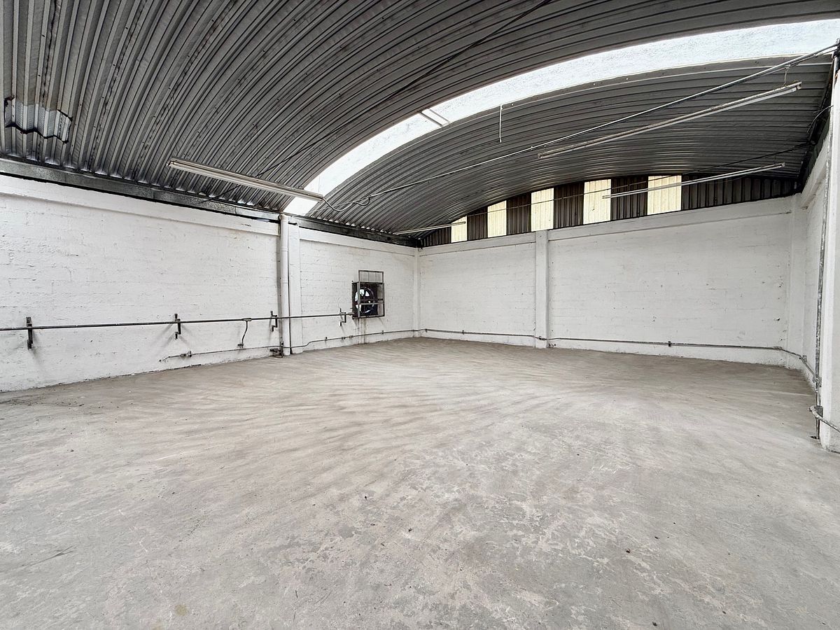 Industrial Warehouse in Arboledas de Loma Bella, Puebla, photo 14 of 22