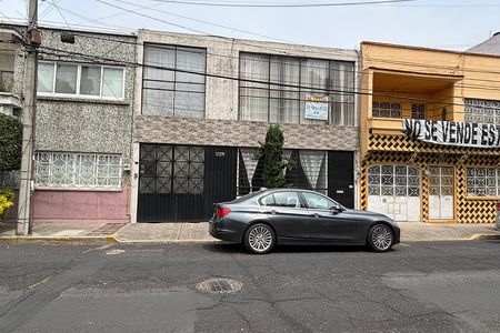 VENDA DE CASA DUPLEX COM ENTRADAS INDEPENDENTES