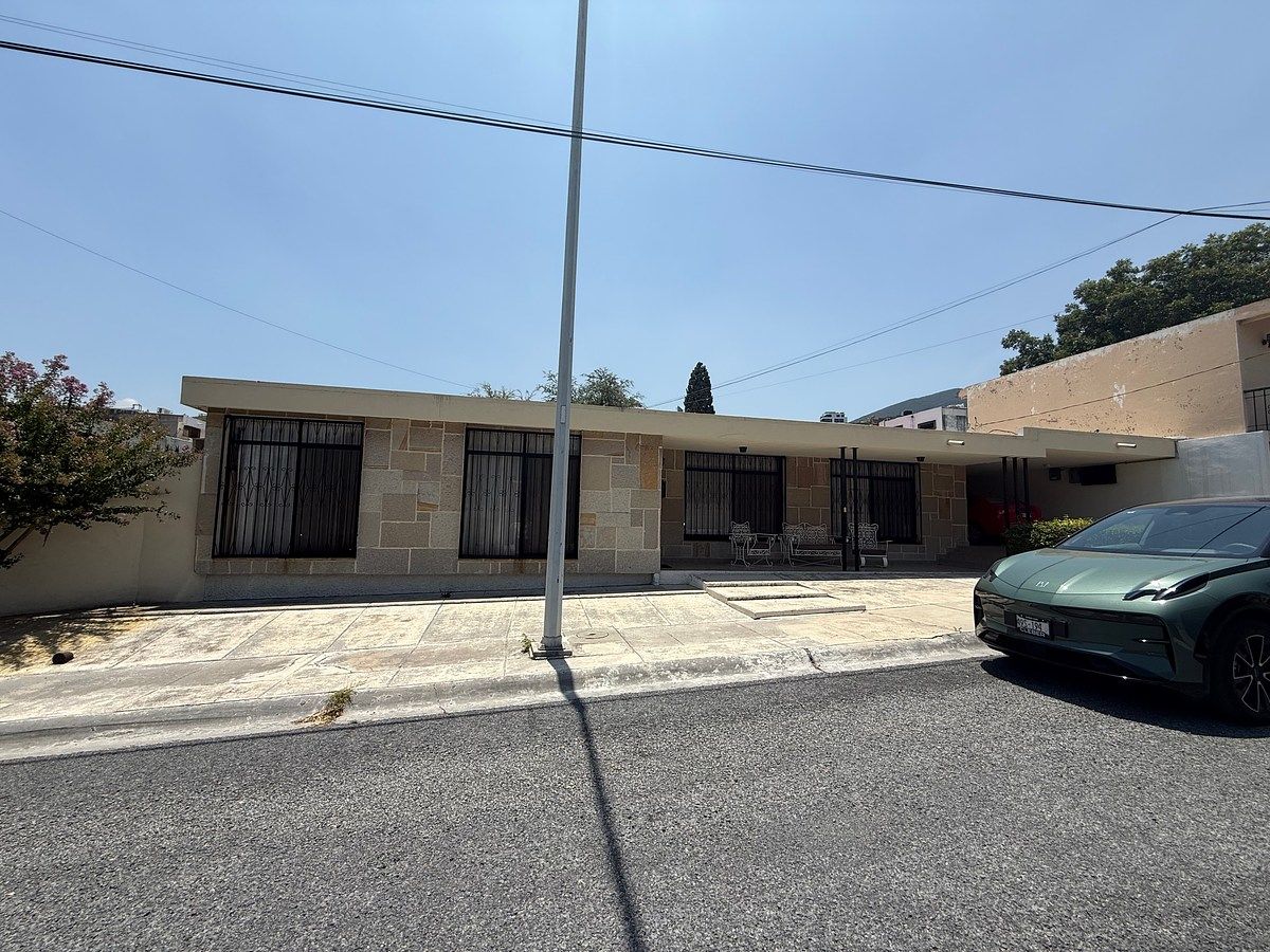 CASA À VENDA COLÔNIA VISTA HERMOSA MONTE REY FRENTE 24M, foto 1 de 19