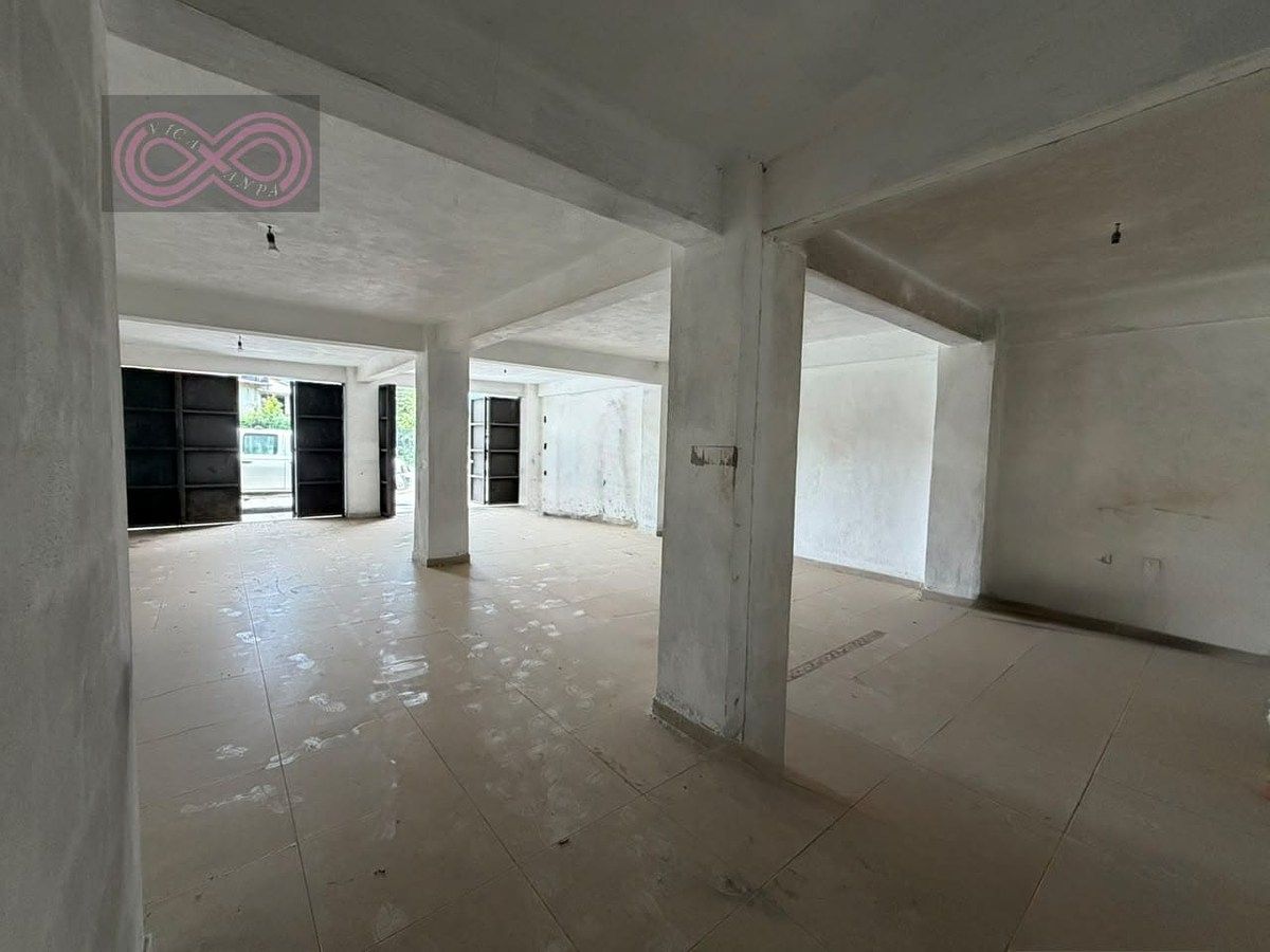 Retail Space in Cerro Colorado, Valle de Bravo, photo 2 of 16