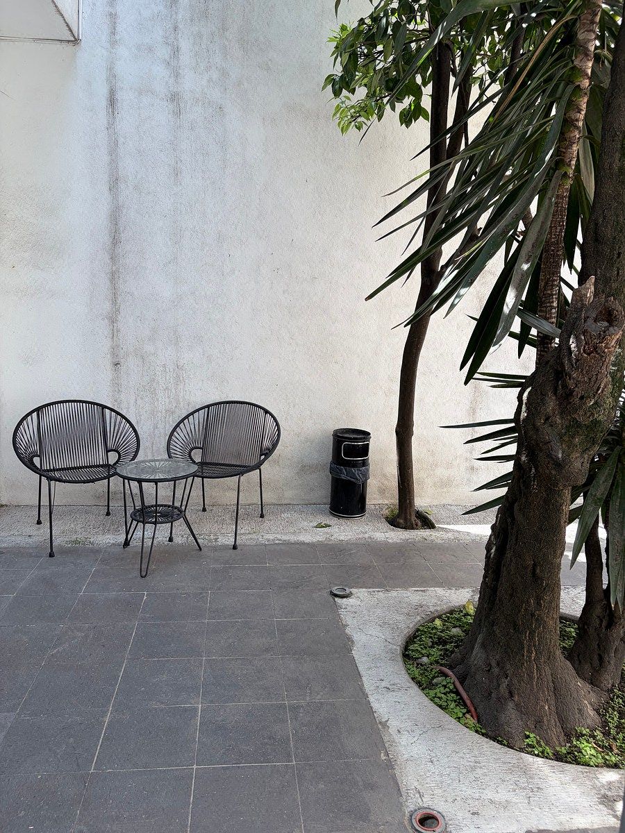 House rental with office use in Naples, photo 1 of 10