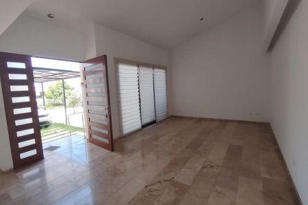 Casa à venda com DUAS quartos no TÉRREO