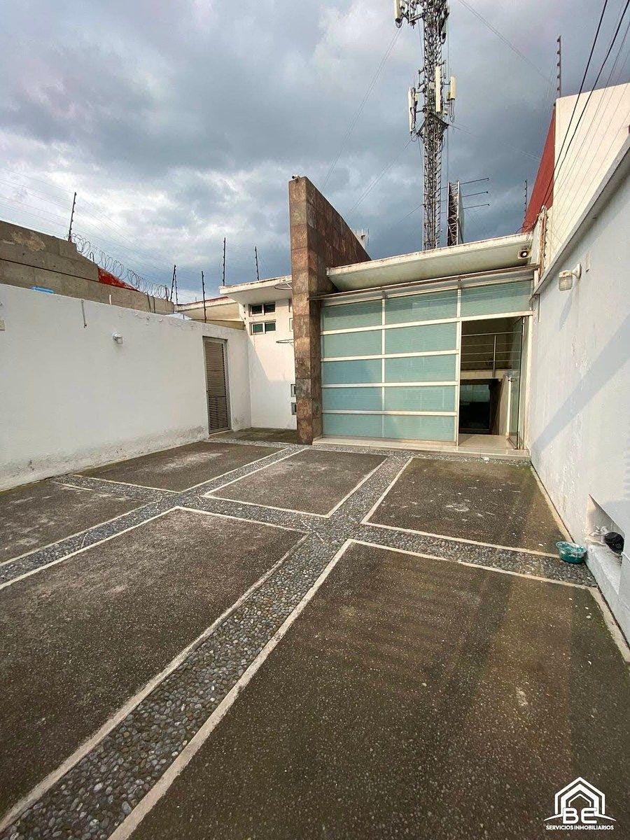 Remodeled House for Sale, Ciudad Satélite, Naucalpan, photo 1 of 36