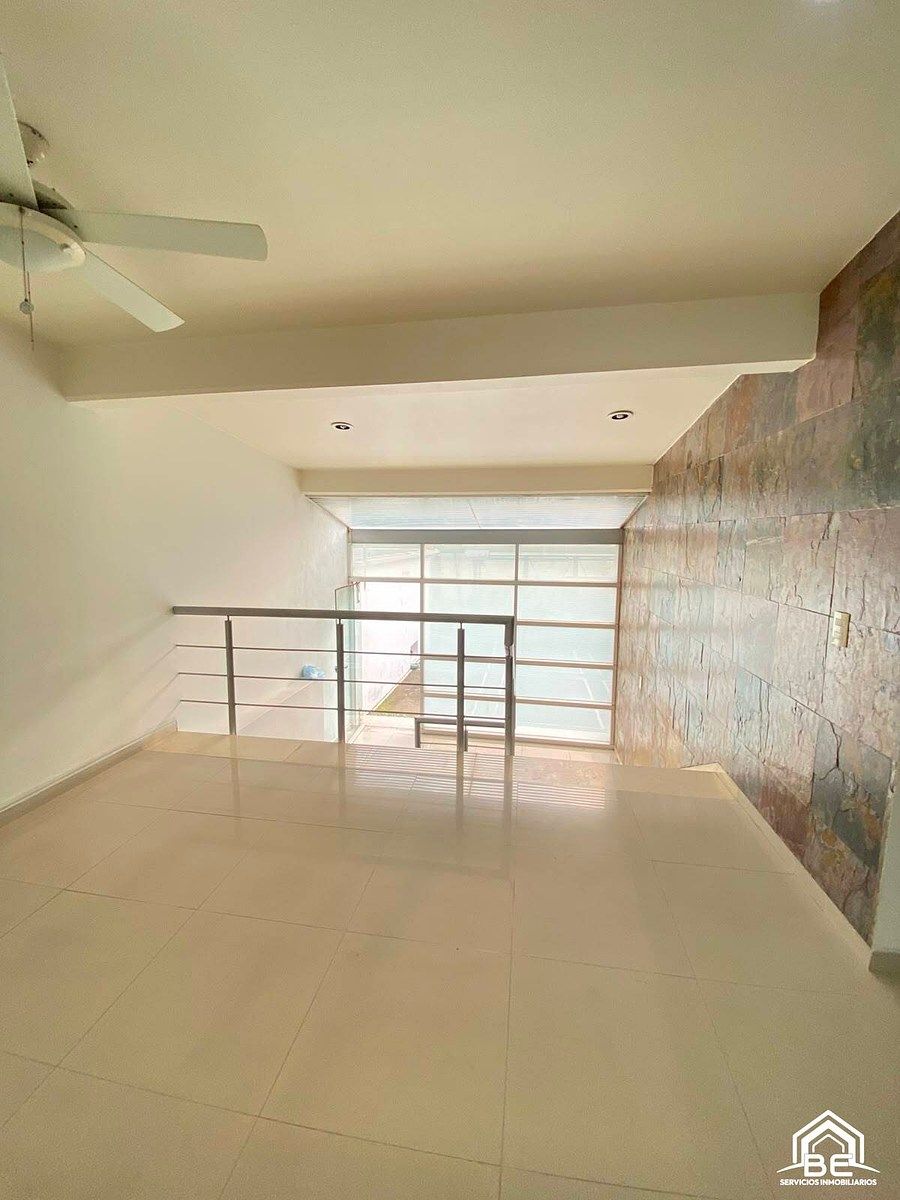 House in Ciudad Satélite, Naucalpan de Juárez, photo 16 of 36