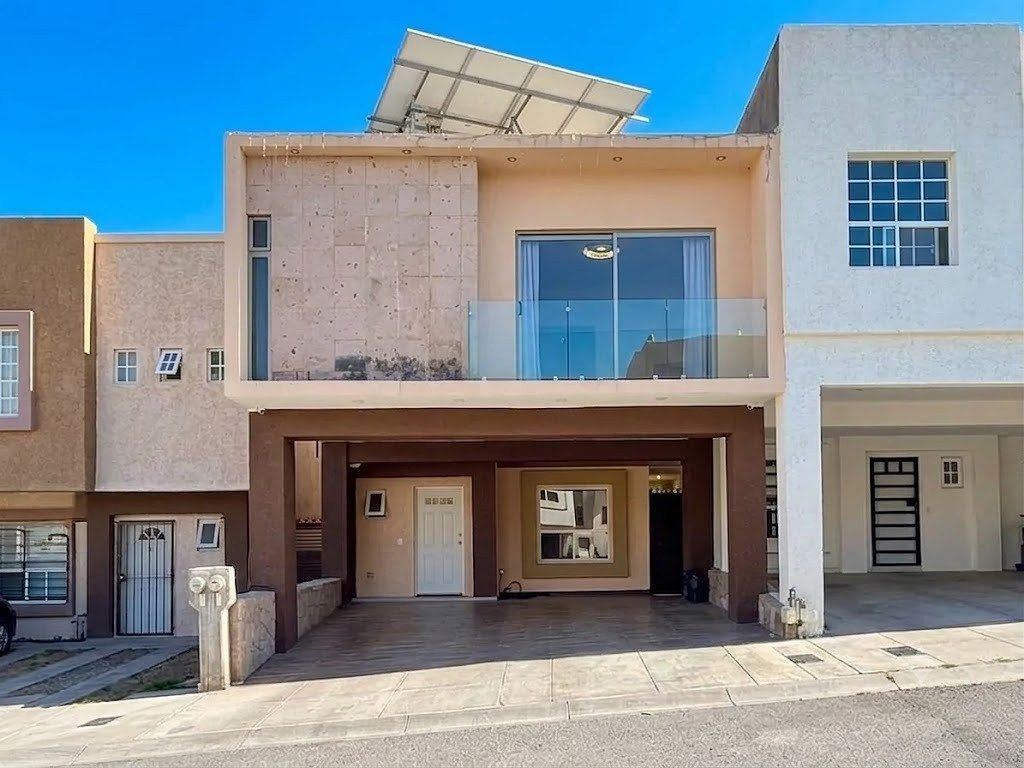 CASA À VENDA COM ESCRITÓRIO EM CAMINHOS DO VALE ZONA VALLE ESCONDIDO, foto 1 de 11