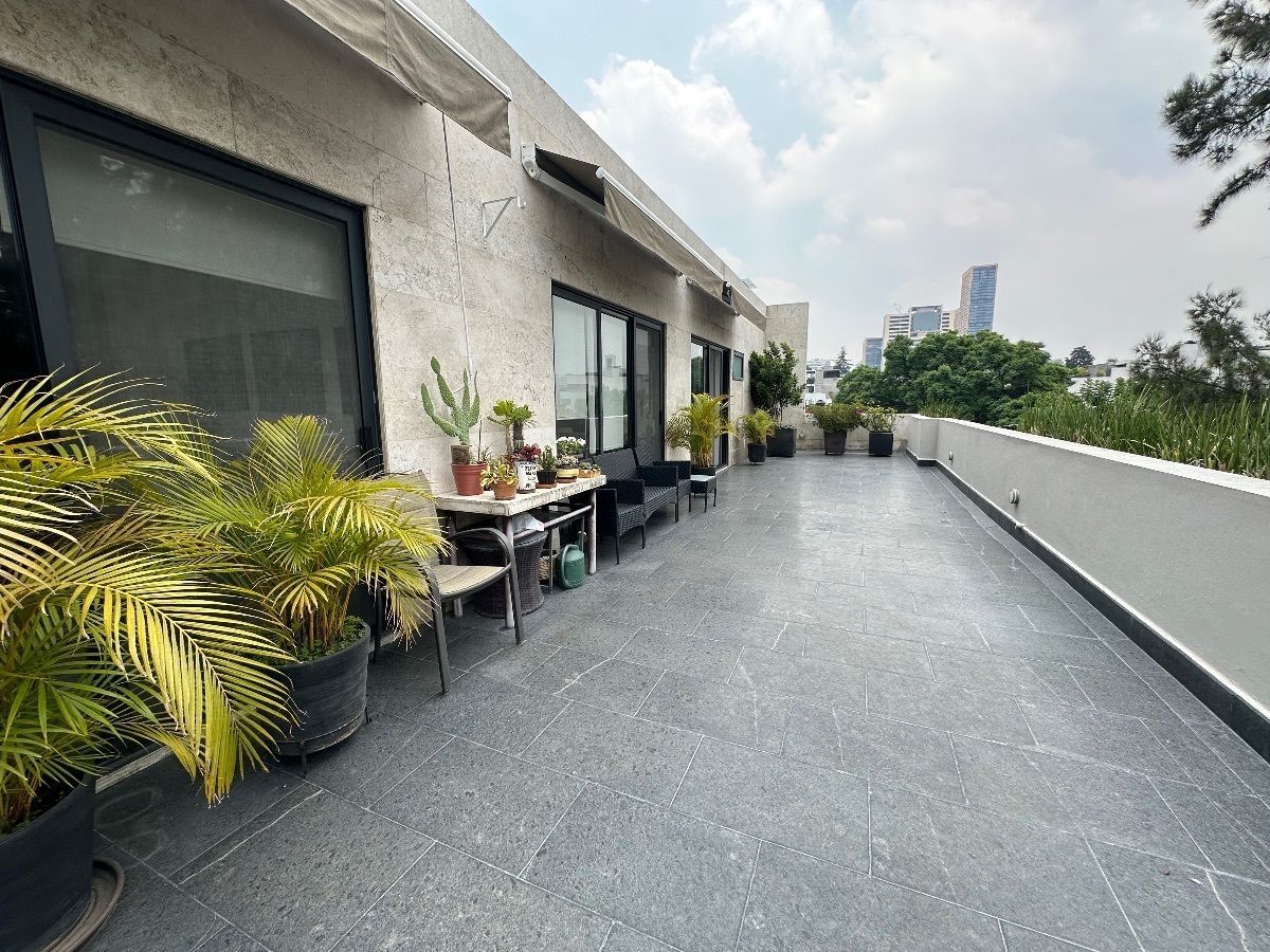 Spectacular and Central Furnished Penthouse with a large Terrace, photo 1 of 20