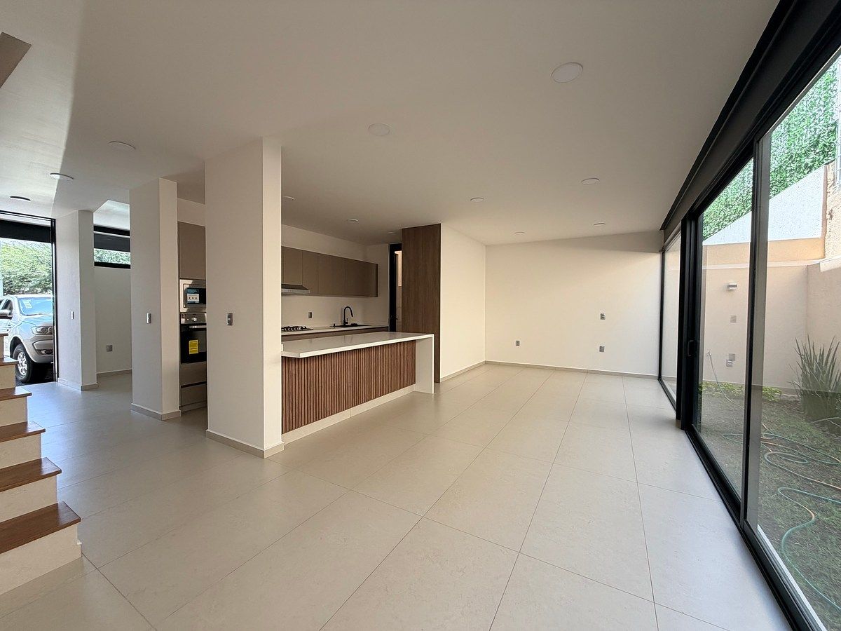 House in Gated Community in Residencial el Refugio, Querétaro, photo 4 of 17