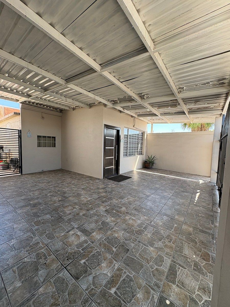 Casa en Victoria Residencial, Mexicali, foto 2 de 17