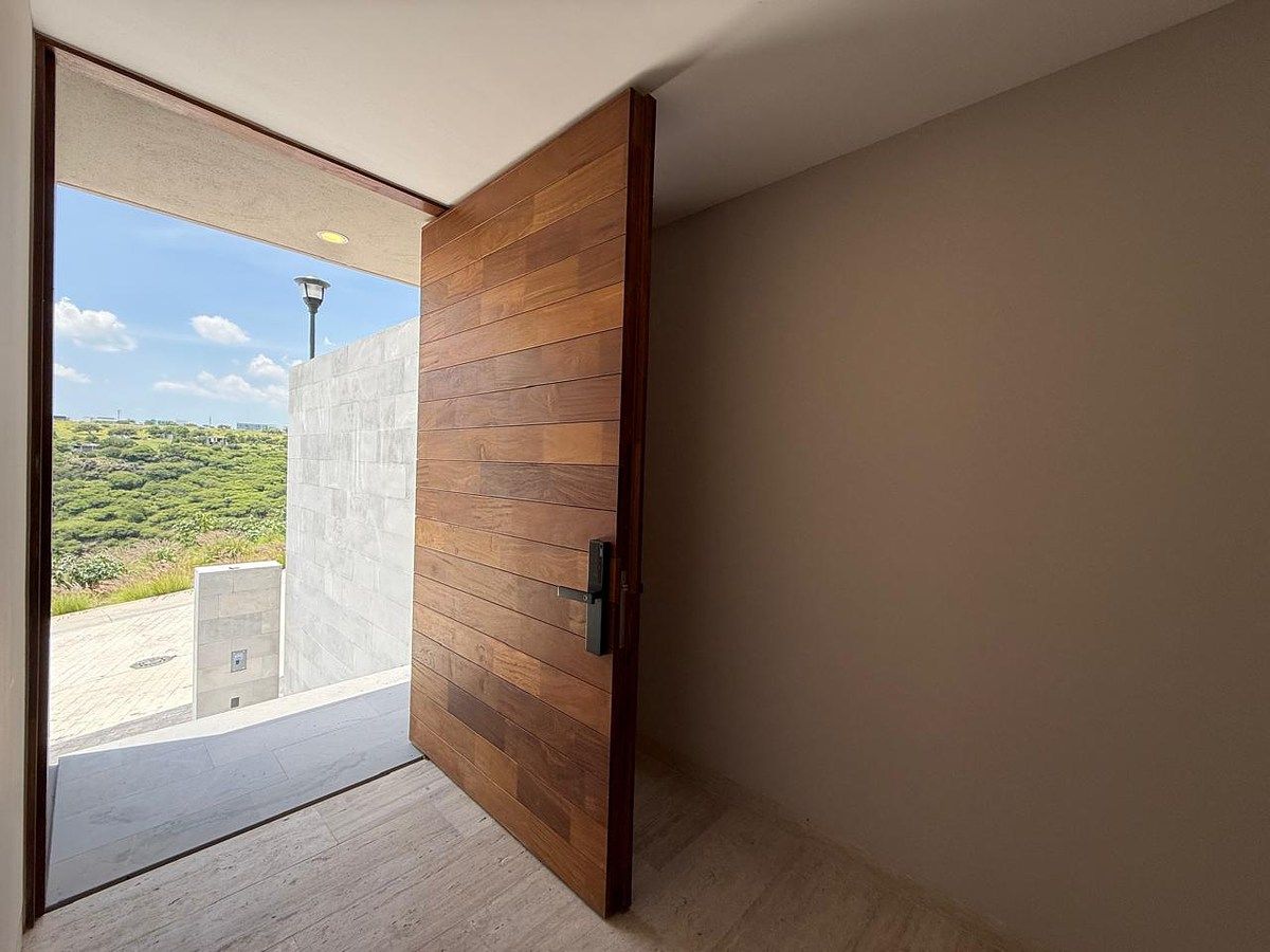 House in Lomas del Campanario, Querétaro, photo 3 of 24