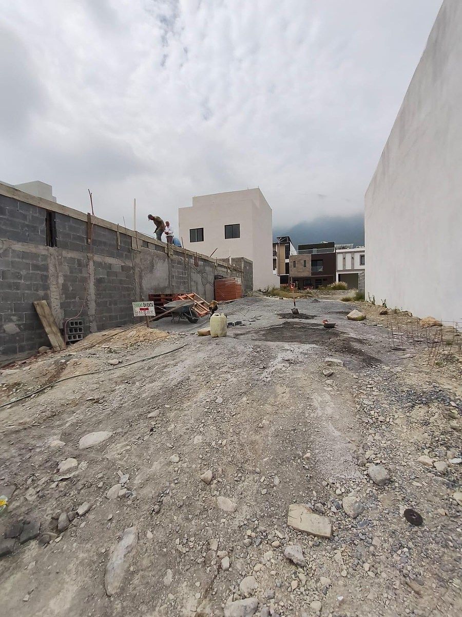 Lote em Santoral, García, foto 6 de 7