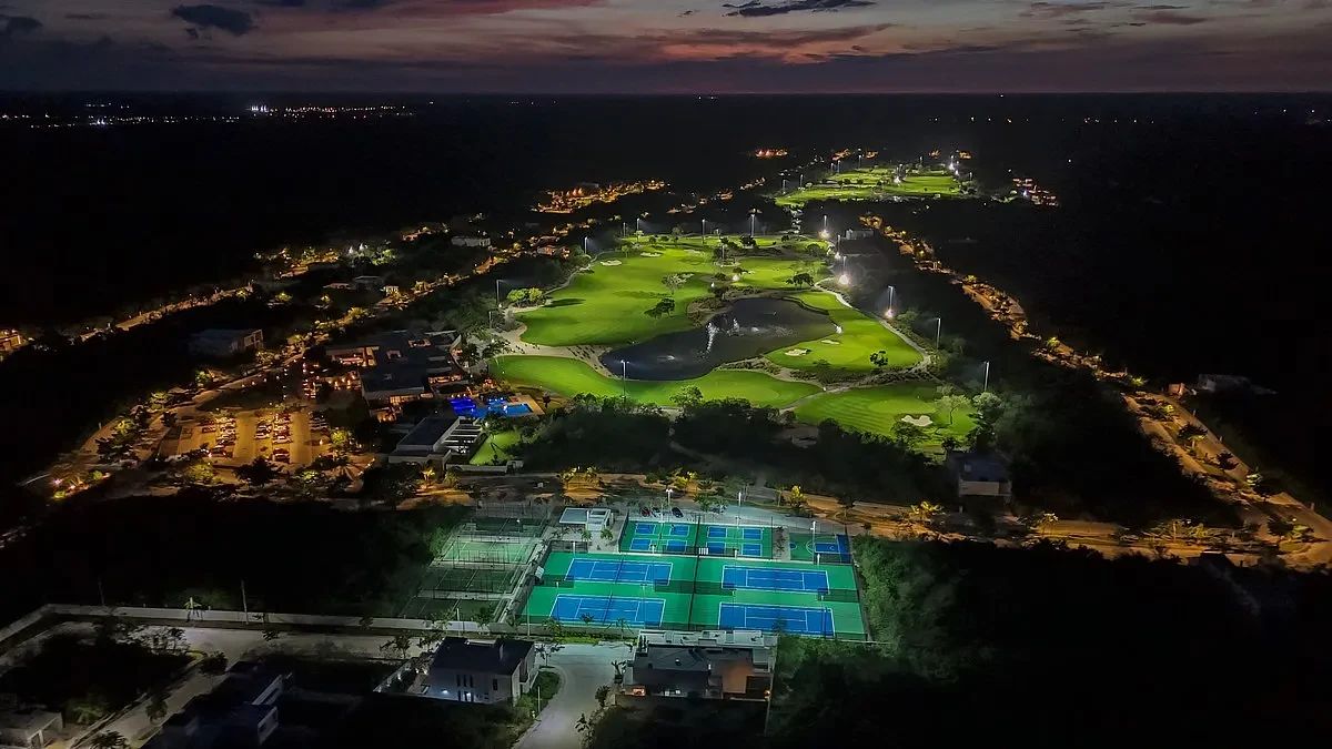 CAMPO DE GOLF Y CANCHAS DEPORTIVAS, foto 6 de 8