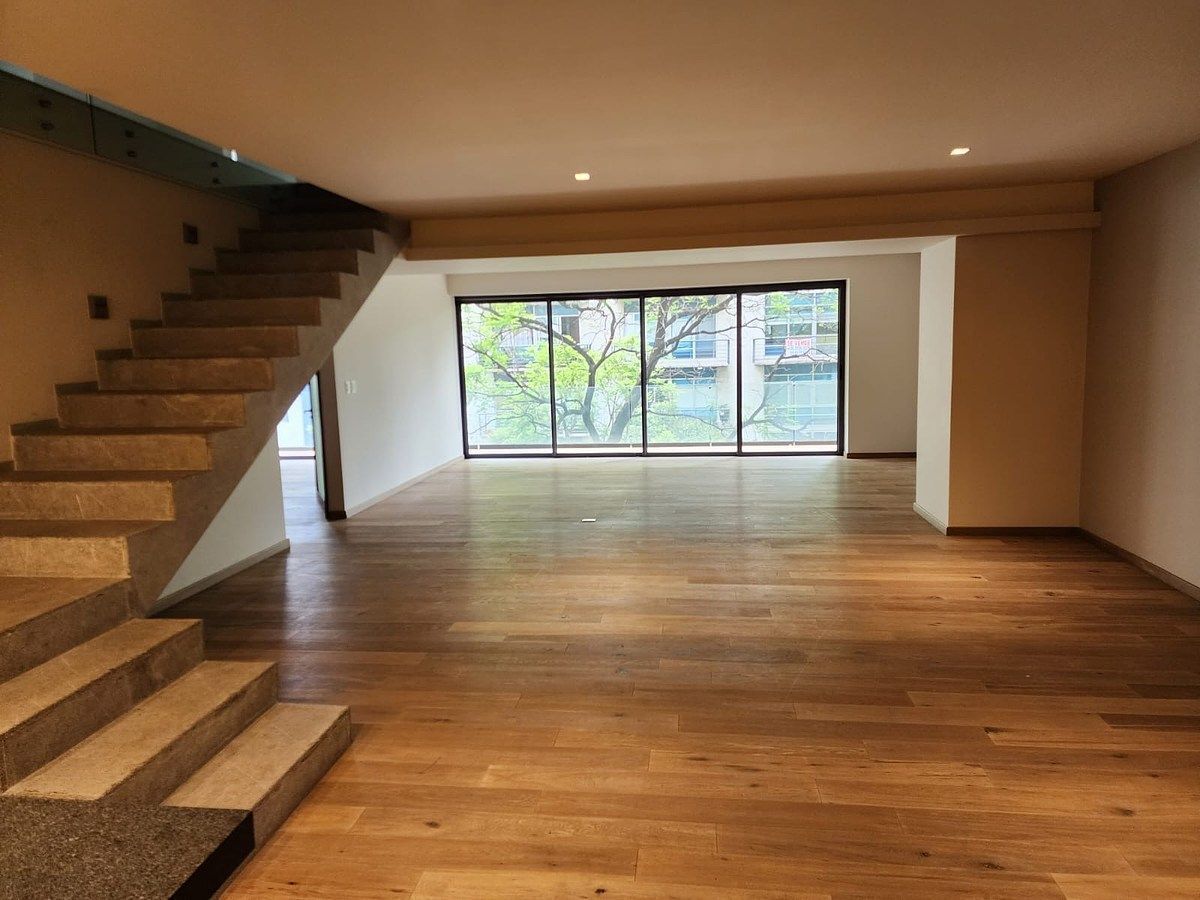 ALUGUEL DE APARTAMENTO COM VARANDA, foto 1 de 9