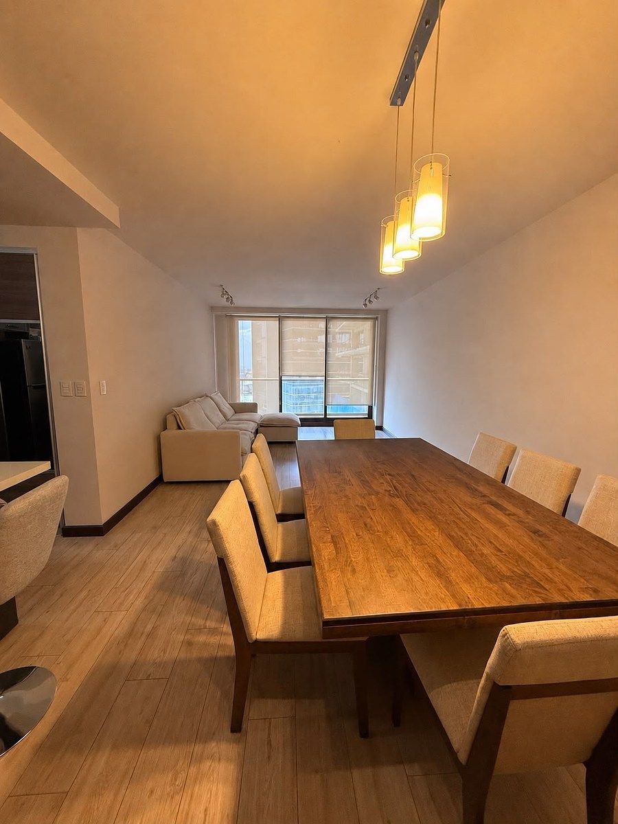 Apartamento zona 10, Proximo a Zona Pradera - Image 1