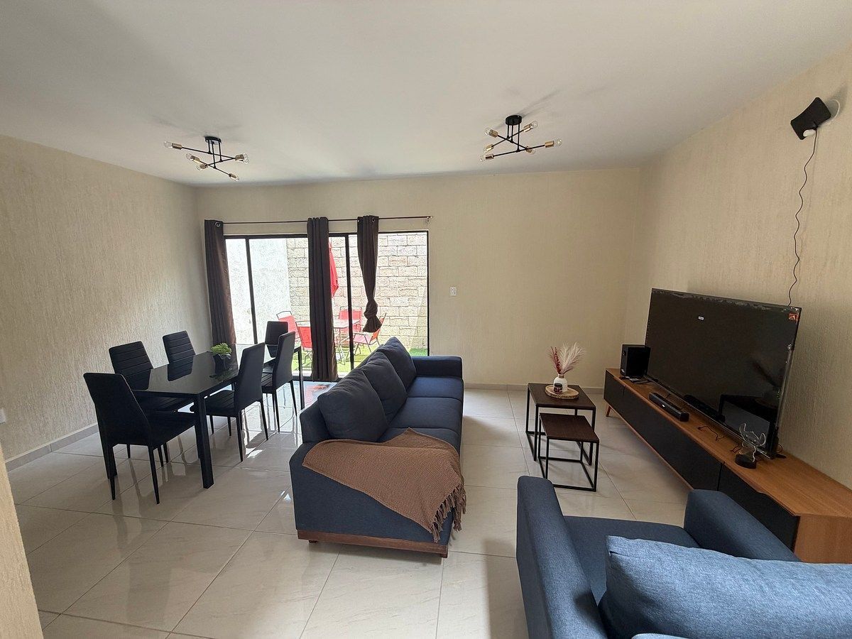 Casa em Residencial Alta California, Tlajomulco de Zúñiga, foto 3 de 14