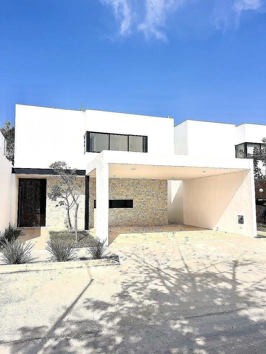 CASA EN VENTA EN  TEMOZÓN NORTE, foto 1 de 20